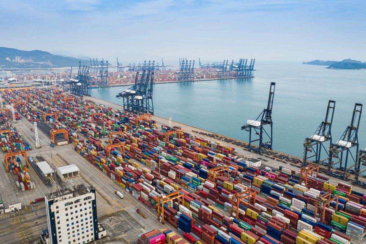 El cierre de Shenzhen amenaza con alargar la pesadilla logística