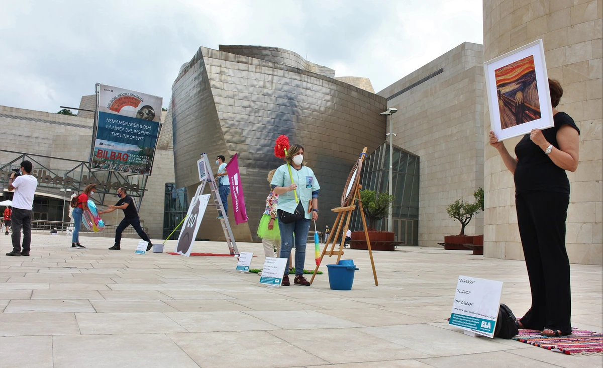 El triunfo de las limpiadoras del Guggenheim tras 285 días de huelga: “Hemos ganado en dignidad”