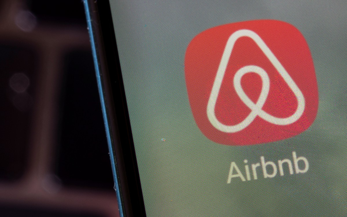Airbnb ofrecerá alojamientos temporales a 100 mil refugiados ucranianos