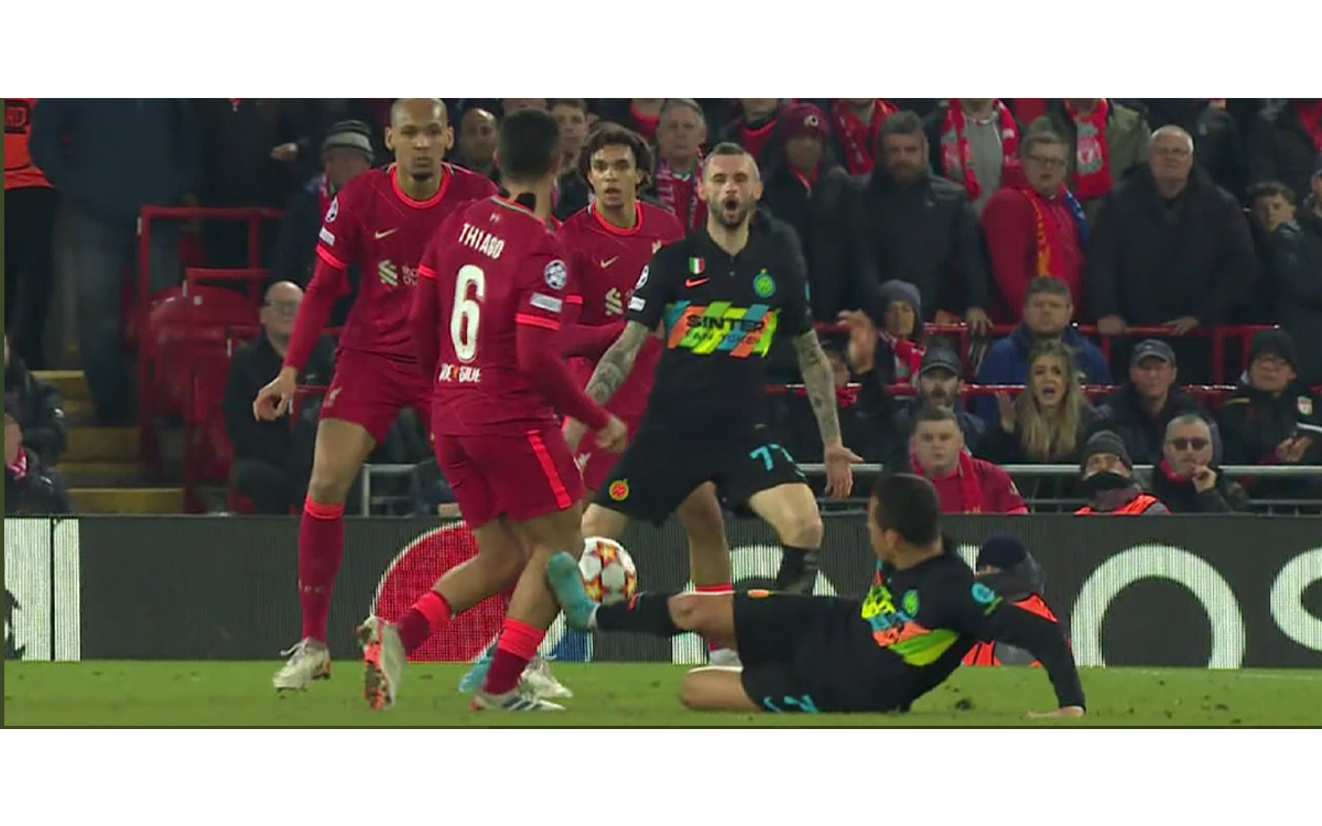 Champions League: Alexis Sánchez regala la clasificación al Liverpool | Video
