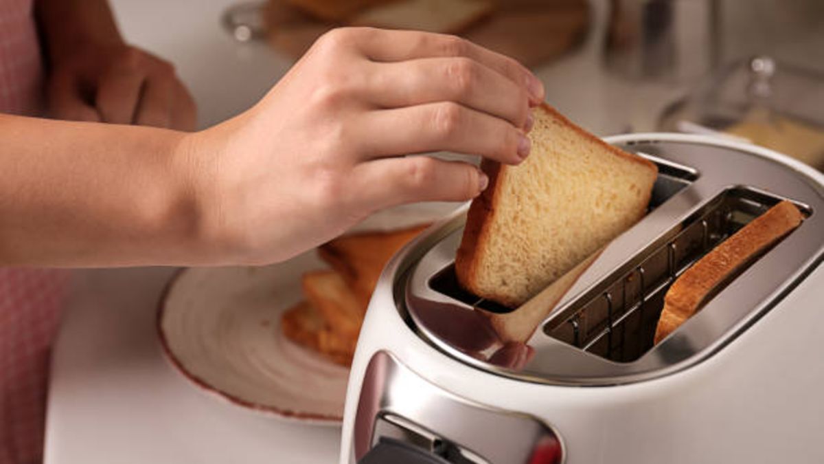 Cómo limpiar el interior de la tostadora de pan de forma correcta