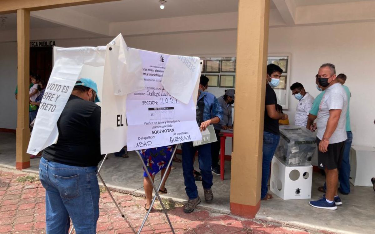 Después de cinco horas realizan elecciones en Laollaga