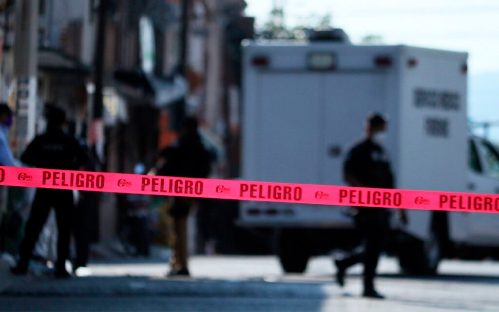 Ejecutan a cinco personas en Puebla; fue 'pleito entre bandas': Barbosa