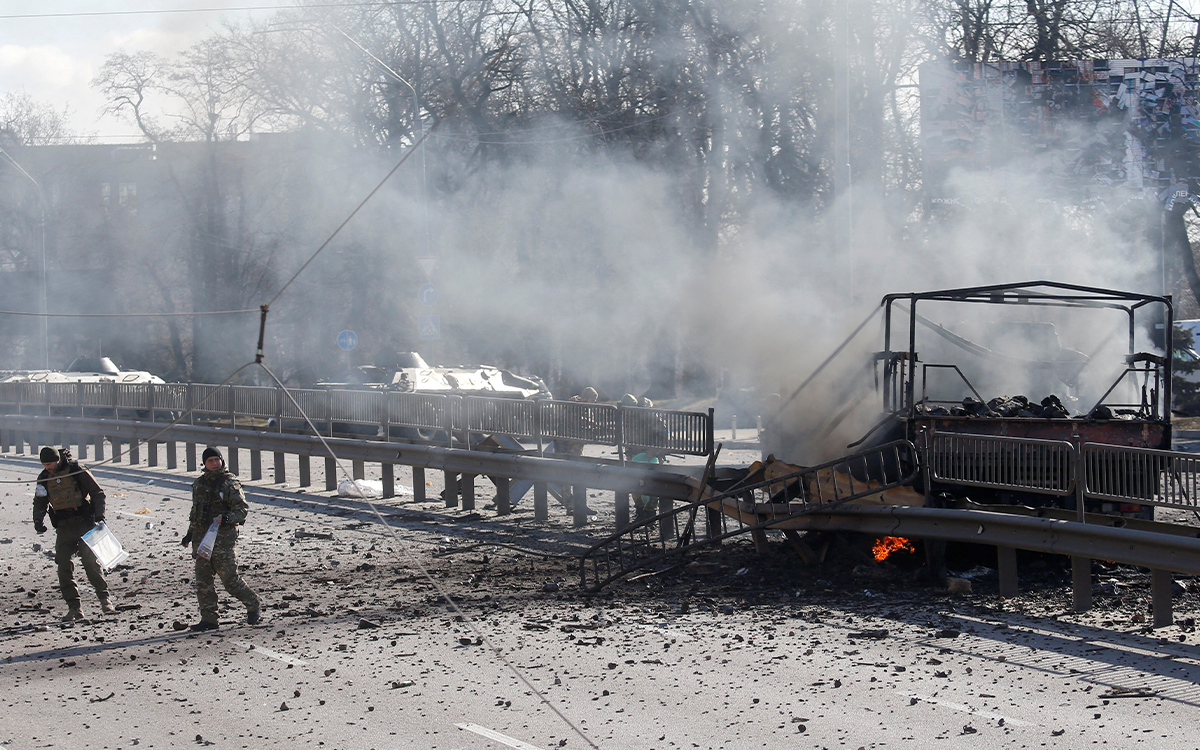 Ejército ruso bombardeó hospital en Ucrania; es 'un crimen de guerra', aseguran autoridades