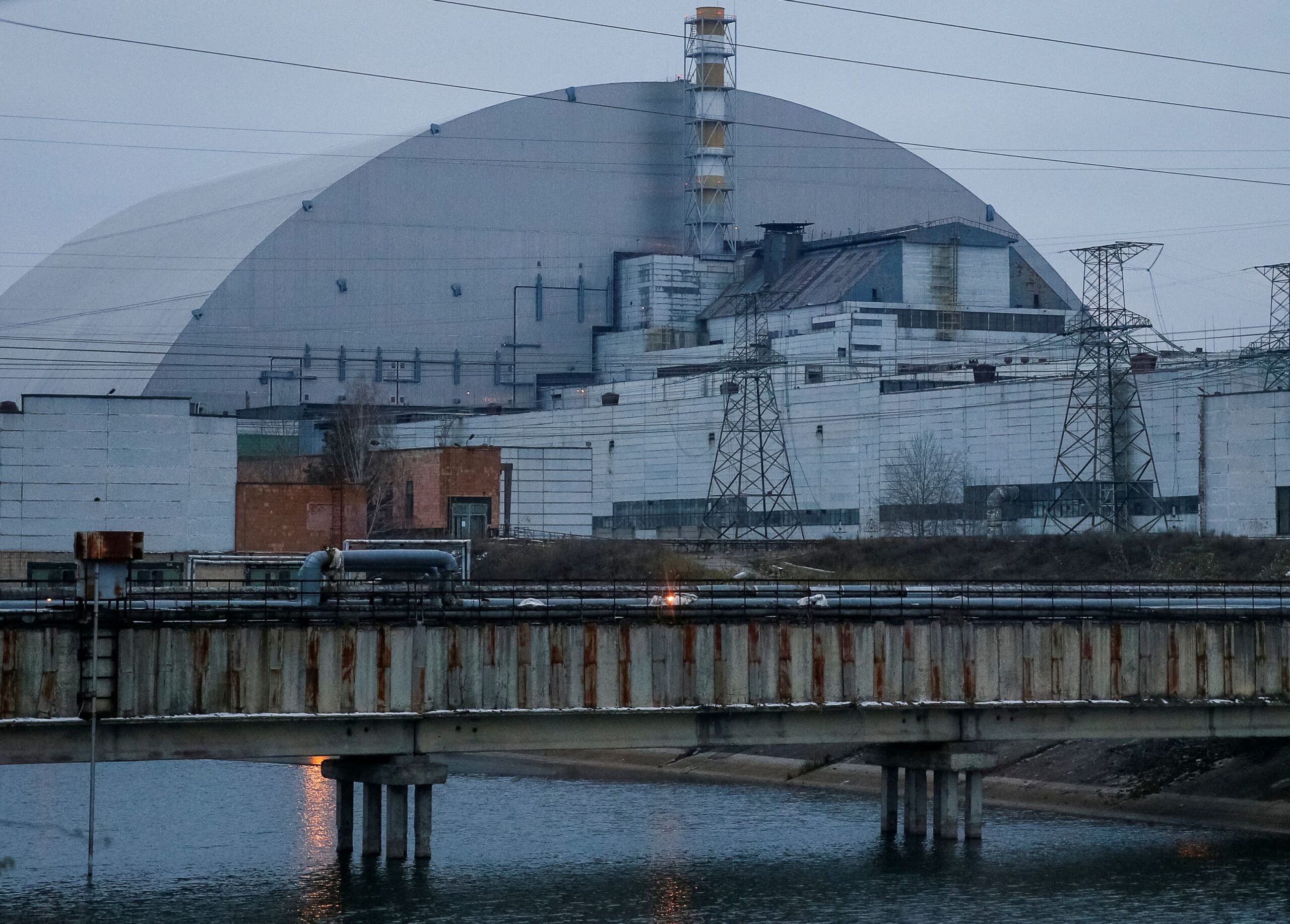 El corte del suministro eléctrico en Chernóbil reaviva los temores a un incidente nuclear en Ucrania