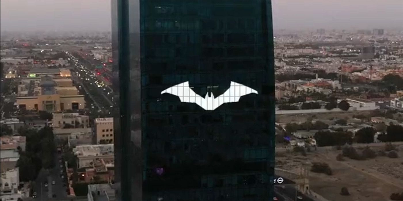 El marketing de Batman pone el símbolo del murciélago en todo el mundo en un nuevo video