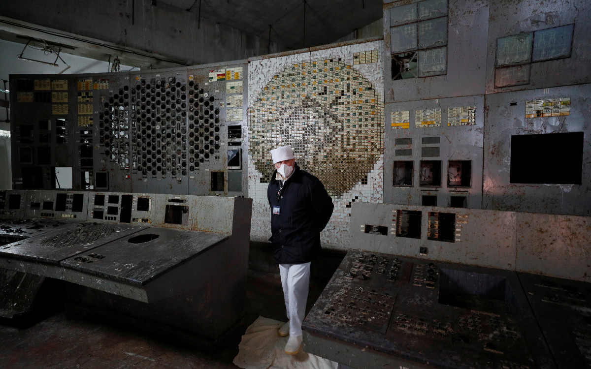 Empleados de Chernóbil llevan 13 días laborando sin descanso