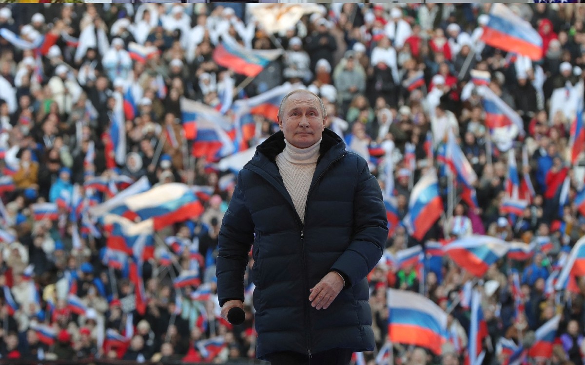 En concierto, Putin justifica invasión a Ucrania como operación para evitar ‘genocidio’