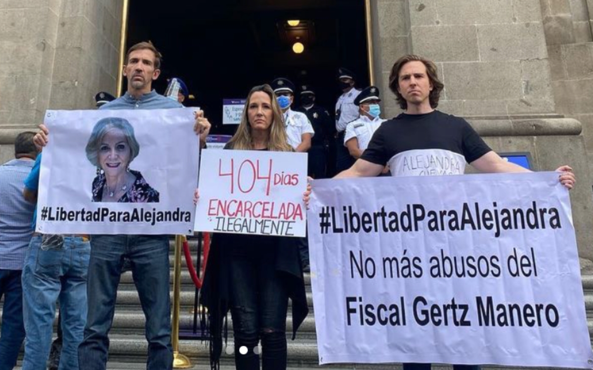 Familia de Alejandra Cuevas teme por su vida tras filtraciones de Gertz Manero
