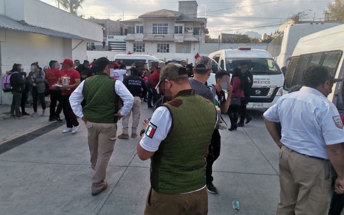 Hallan a 200 migrantes encerrados en un local de Tapachula, Chiapas