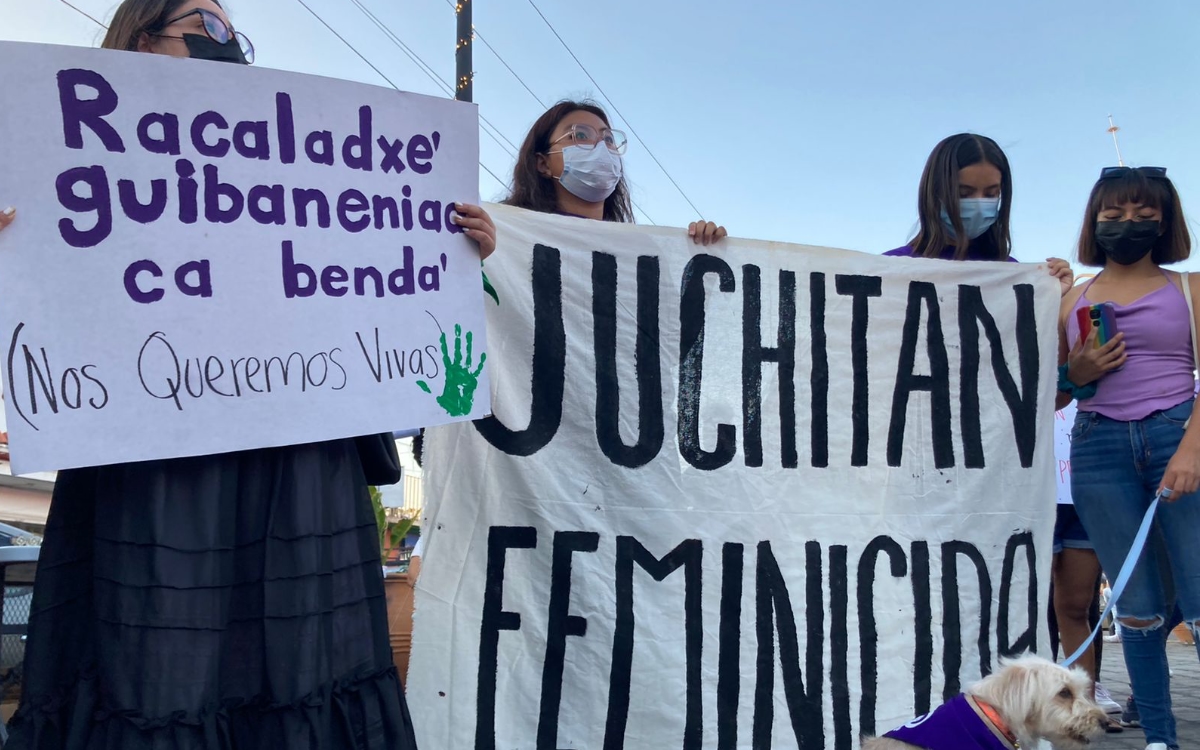 “Juchitán Feminicida”: marchan en Oaxaca contra la violencia de género