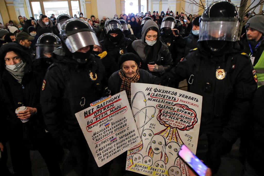 La policía rusa detiene a una superviviente del nazismo por oponerse a la guerra en Ucrania