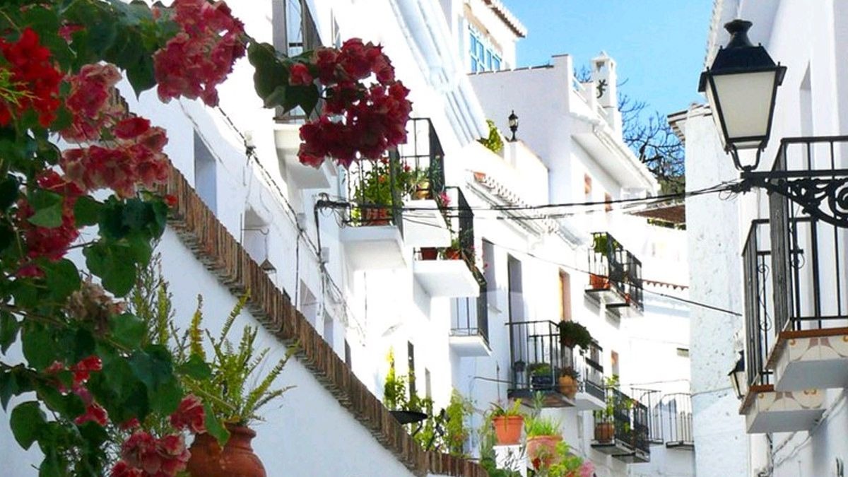 Las zonas naturales más bonitas de España para unas vacaciones baratas este verano