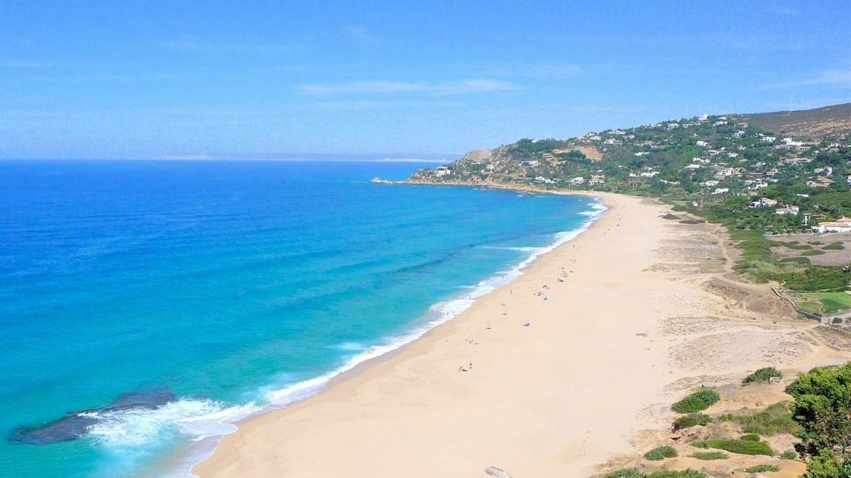 Los 5 pueblos costeros más bonitos de Andalucía para tus vacaciones