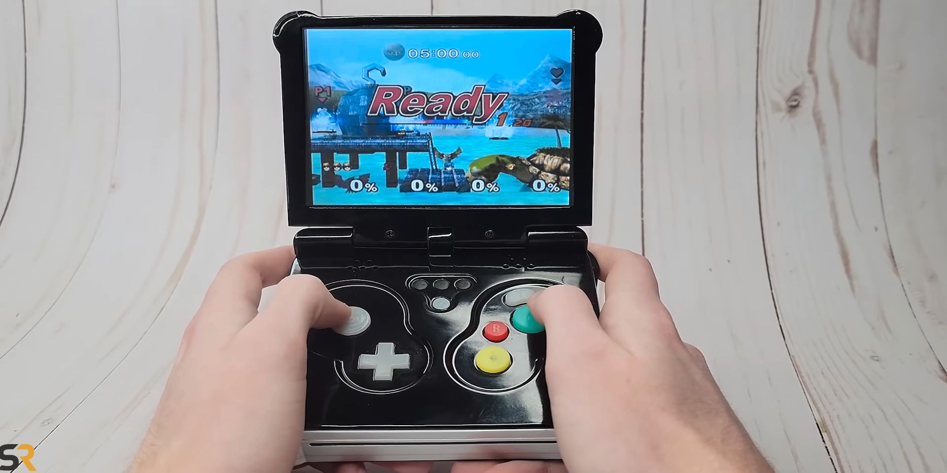 Maqueta portátil de GameCube hecha realidad por Console Modder