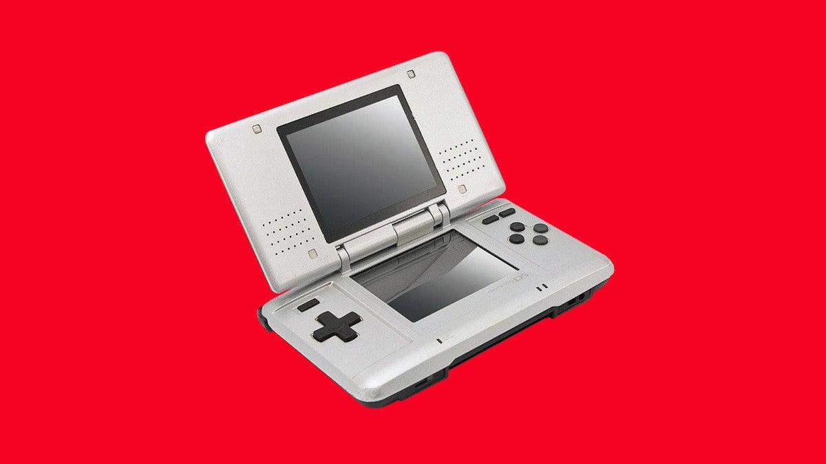 Nintendo DS recreada a través de un teléfono plegable y un emulador
