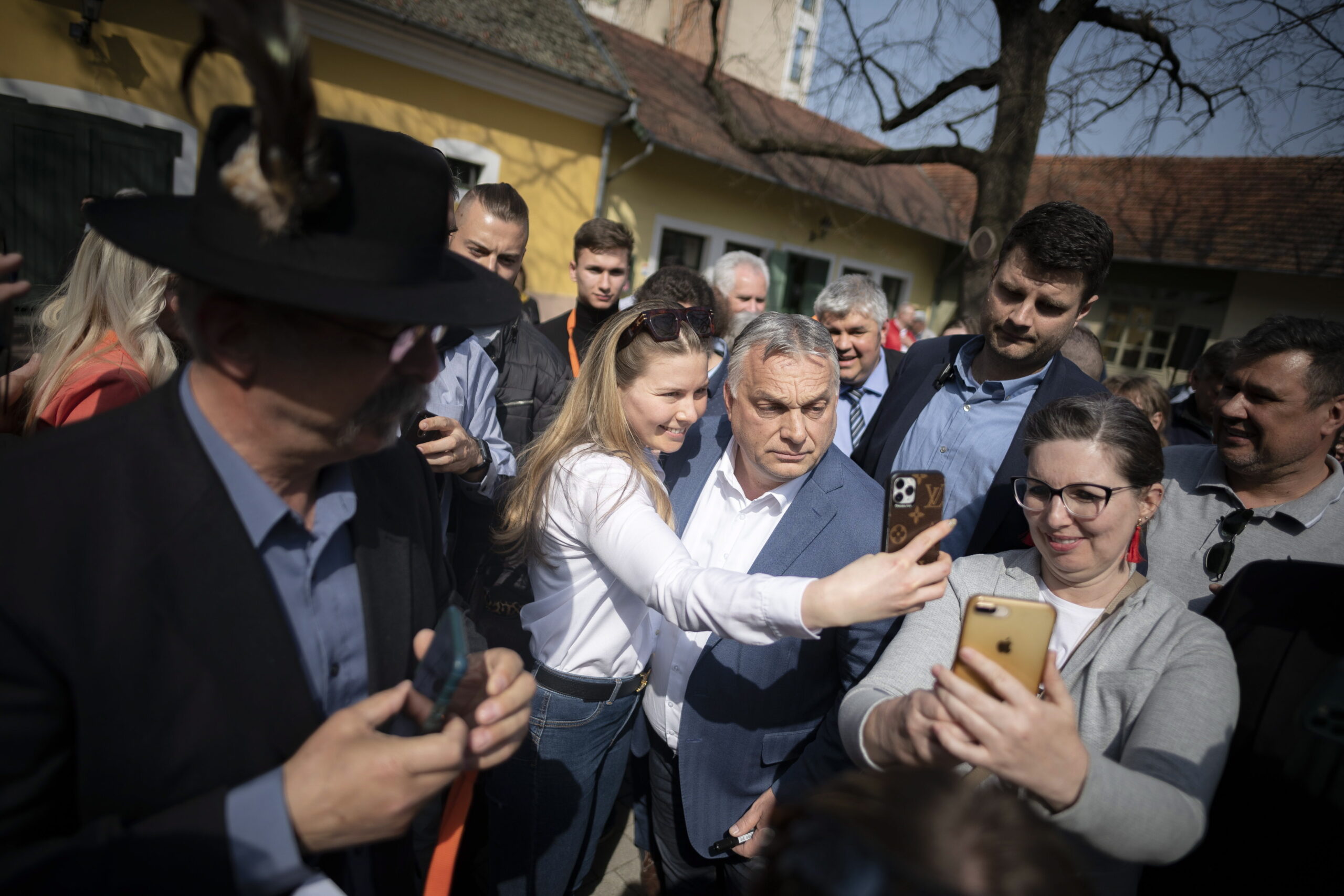 Orbán sale indemne de sus vínculos con Putin en la campaña electoral húngara