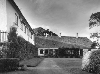 Fotografía de 1957 de la casa de Karen Blixen en Rungstedlund (Dinamarca).