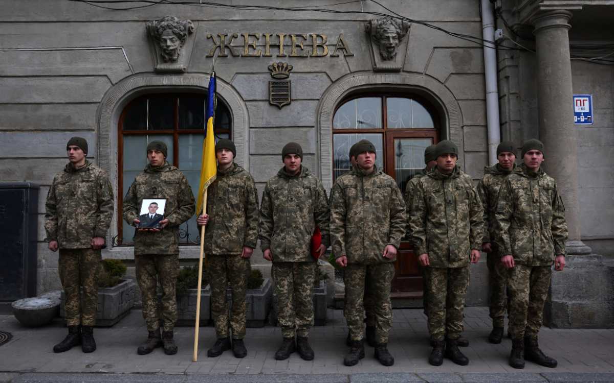 Primer canje de prisioneros Ucrania-Rusia: nueve soldados rusos por el alcalde de Melitópol