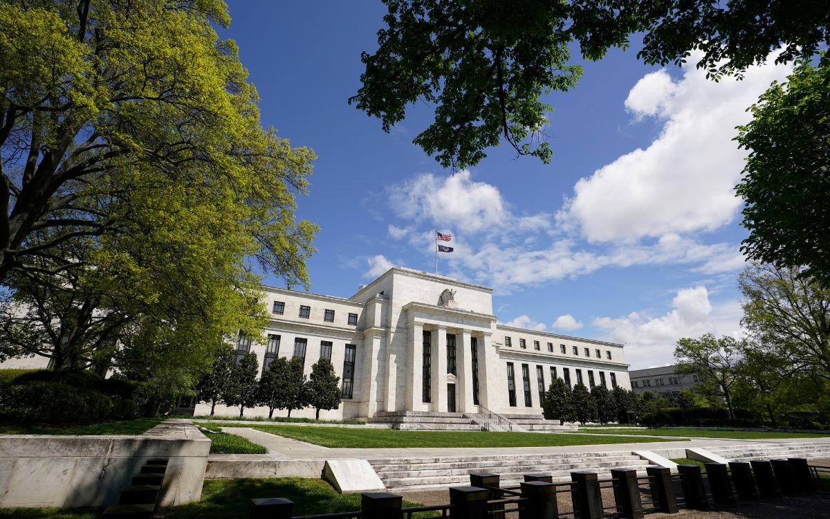 Reserva Federal de EU sube tasas de interés: anuncia giro ‘agresivo’ frente a inflación