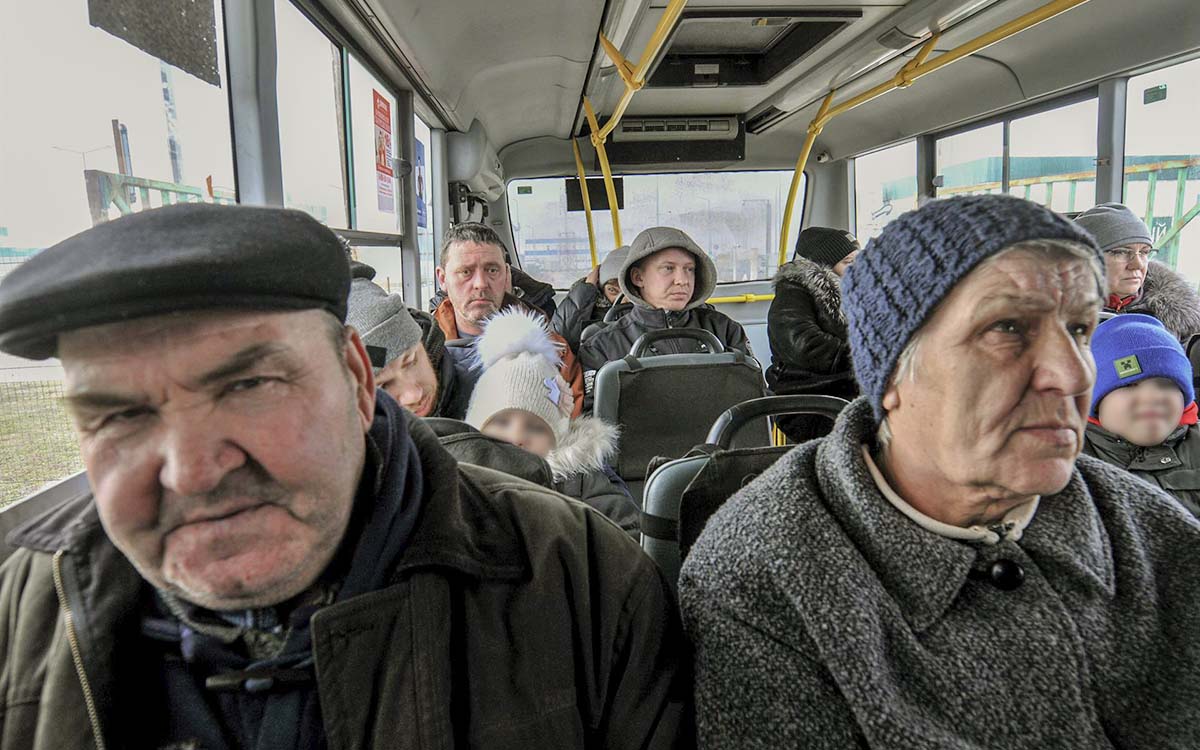 Rusia y Ucrania pactan nuevamente corredores humanitarios; civiles comienzan a evacuar Sumy e Irpin