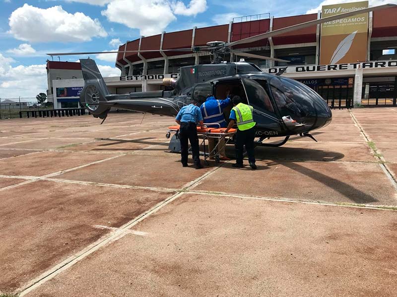 Trasladan en helicóptero a heridos de campal en Querétaro, gobernador de Jalisco envió aeronave