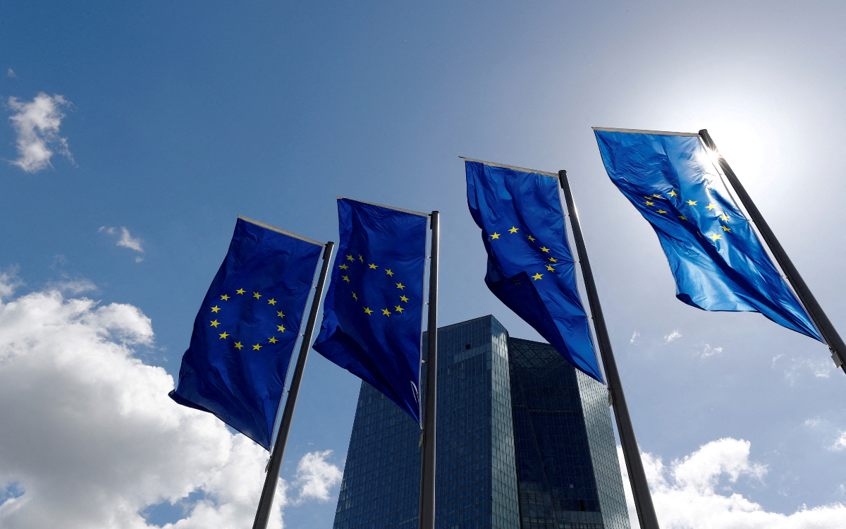 UE prohíbe a calificadoras incluir en sus reportes a Rusia y sus empresas