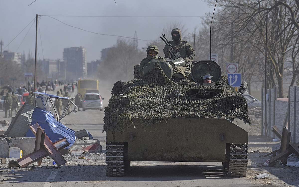 Ucrania denuncia 56 muertos por el ataque de un tanque ruso contra una residencia de ancianos
