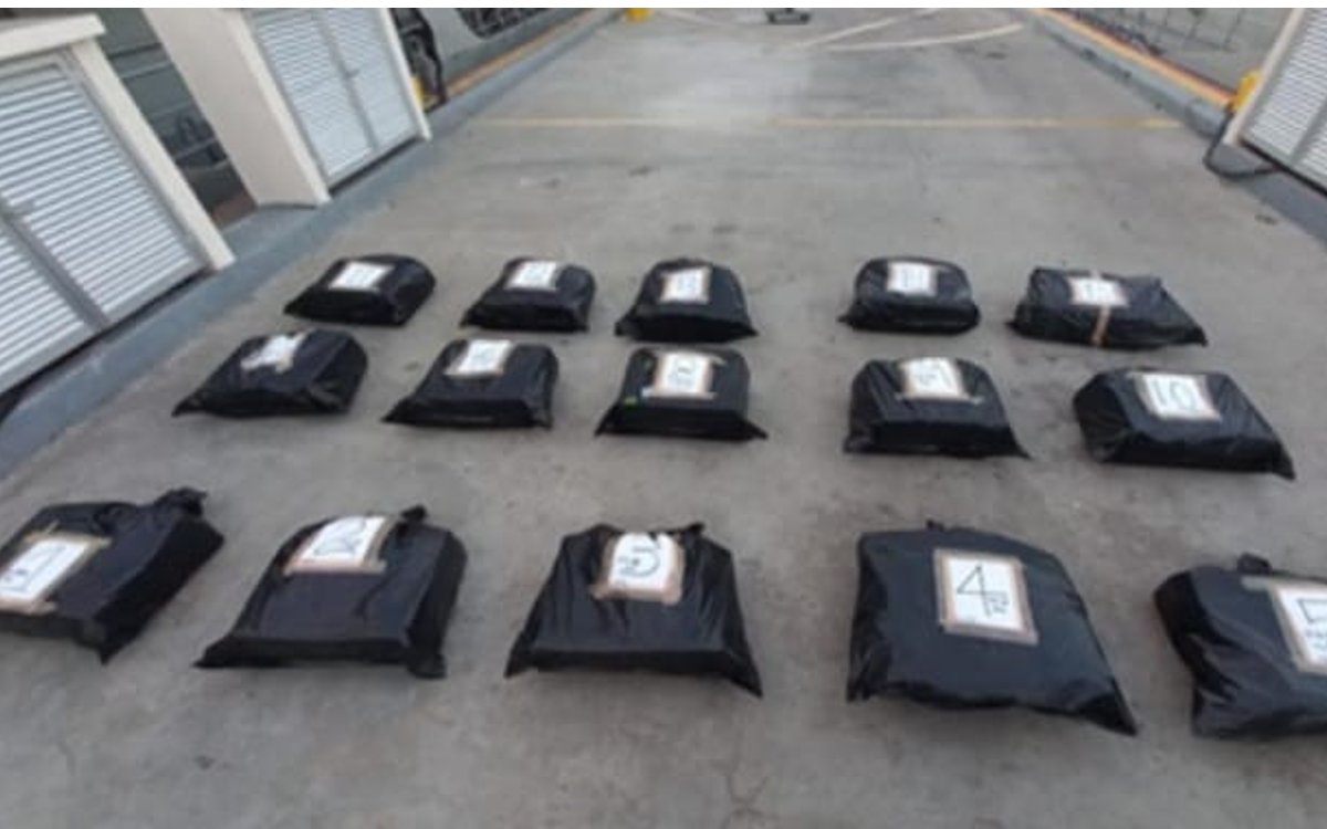 Vinculan a proceso a cinco personas que transportaban 700 kilos de cocaína: FGR