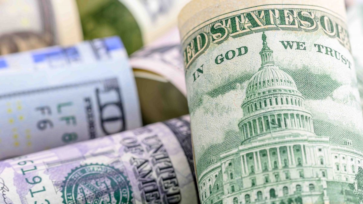 cómo saber si el IRS y otras instituciones te deben dinero