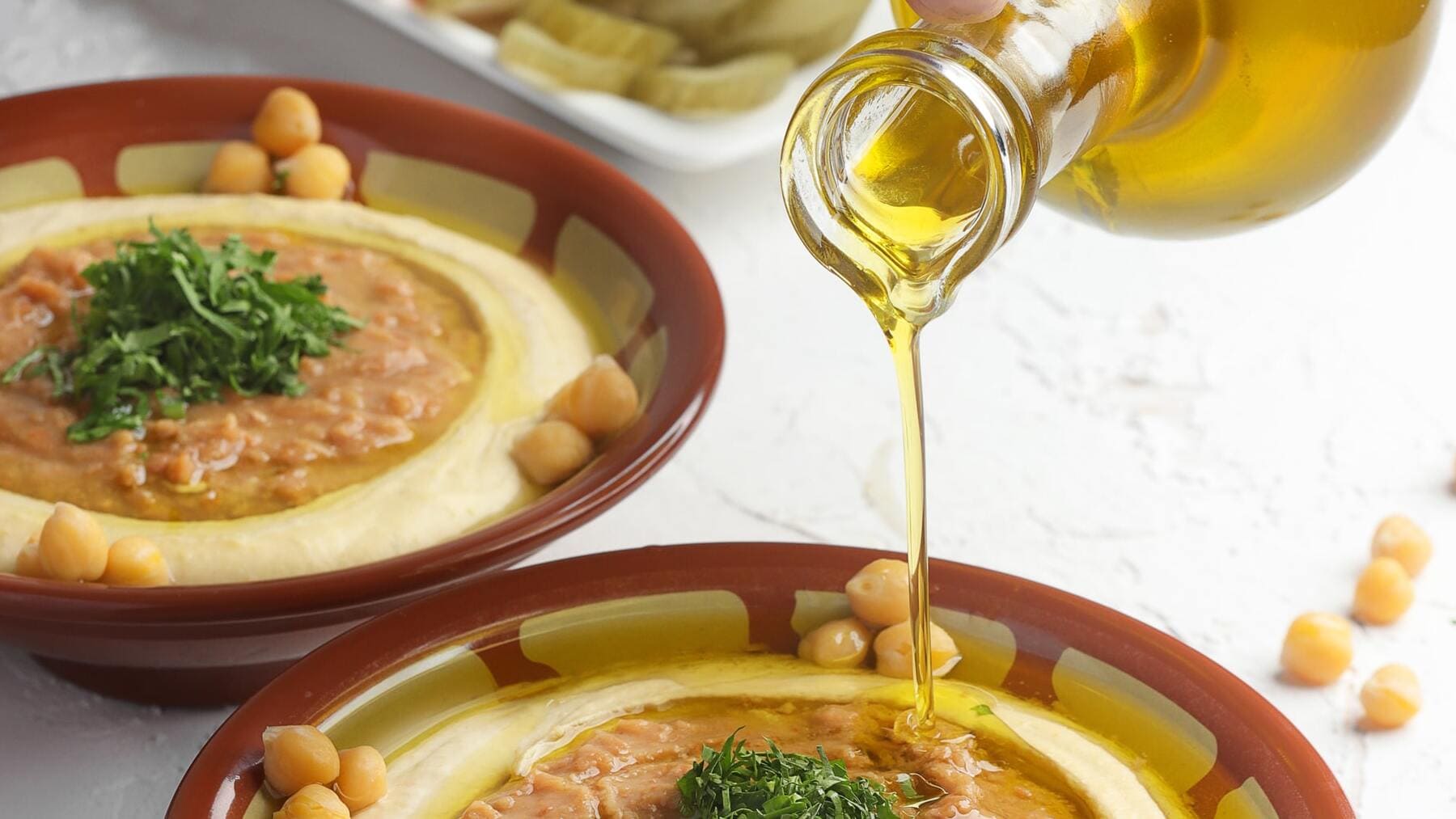 ¿Crees que el aceite de oliva es mejor que el de girasol? Te contamos las razones por las que estás equivocado