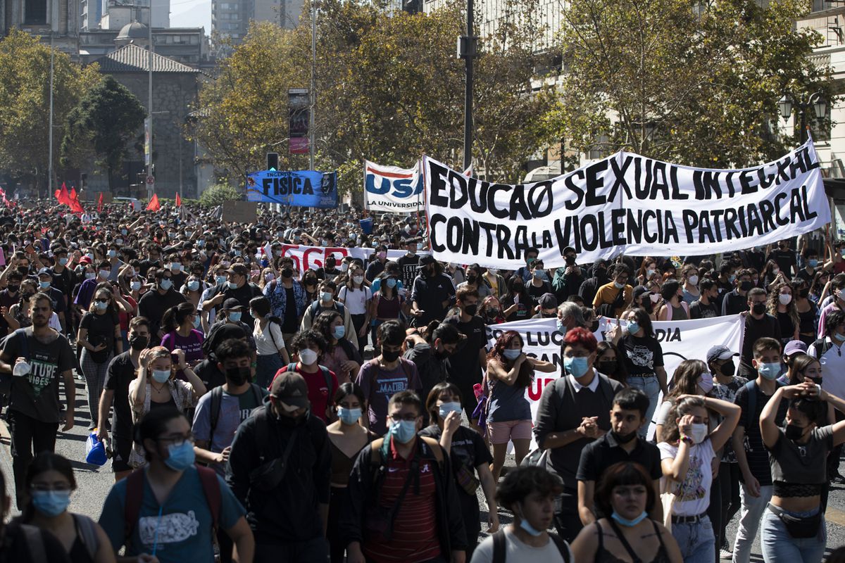 “Las vamos a violar”: las denuncias de acoso en colegios de Chile plantean un reto para el Gobierno feminista de Boric