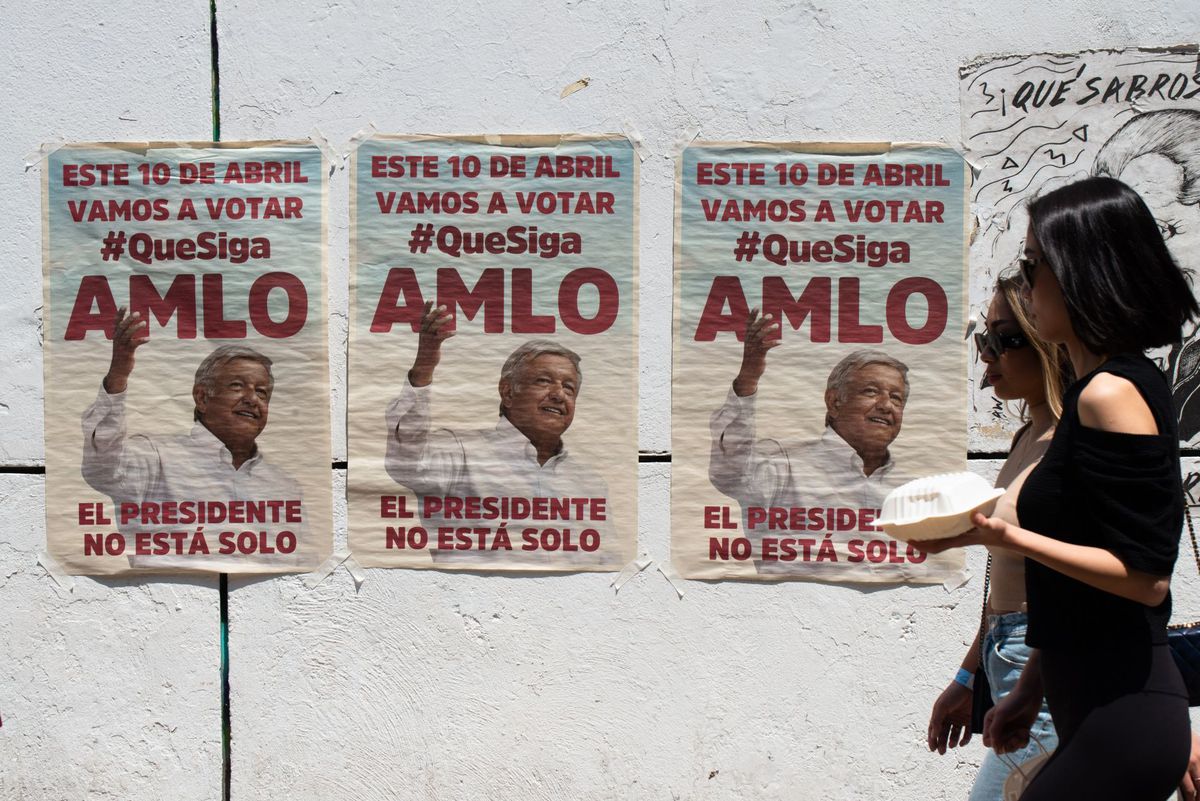 López Obrador busca reivindicar su proyecto en una consulta popular boicoteada por la oposición