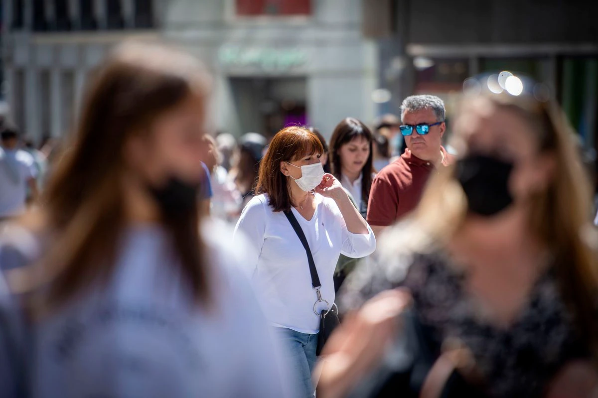 La población en España vuelve a subir tras la caída por la pandemia