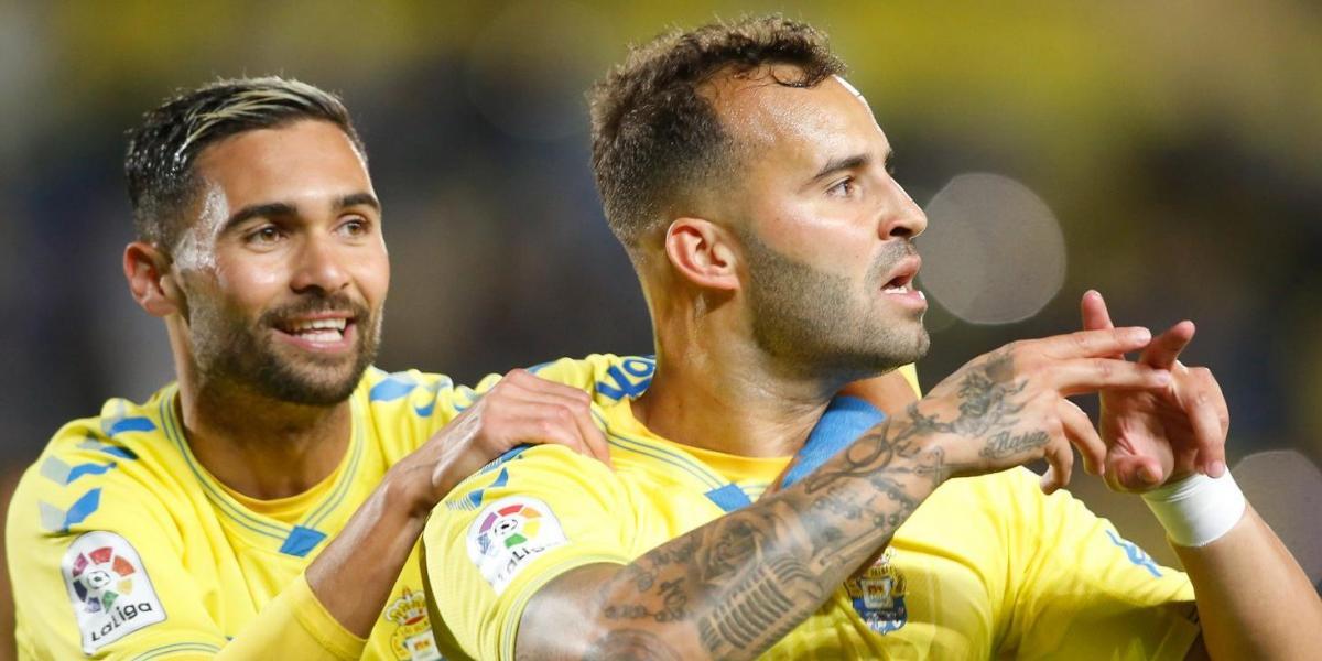 2-1: Las Palmas mantiene el sueño y el Málaga debe esperar para salvarse