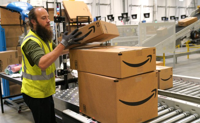 Amazon limita los envíos de cierto tipo de productos debido a la pandemia de COVID-19
