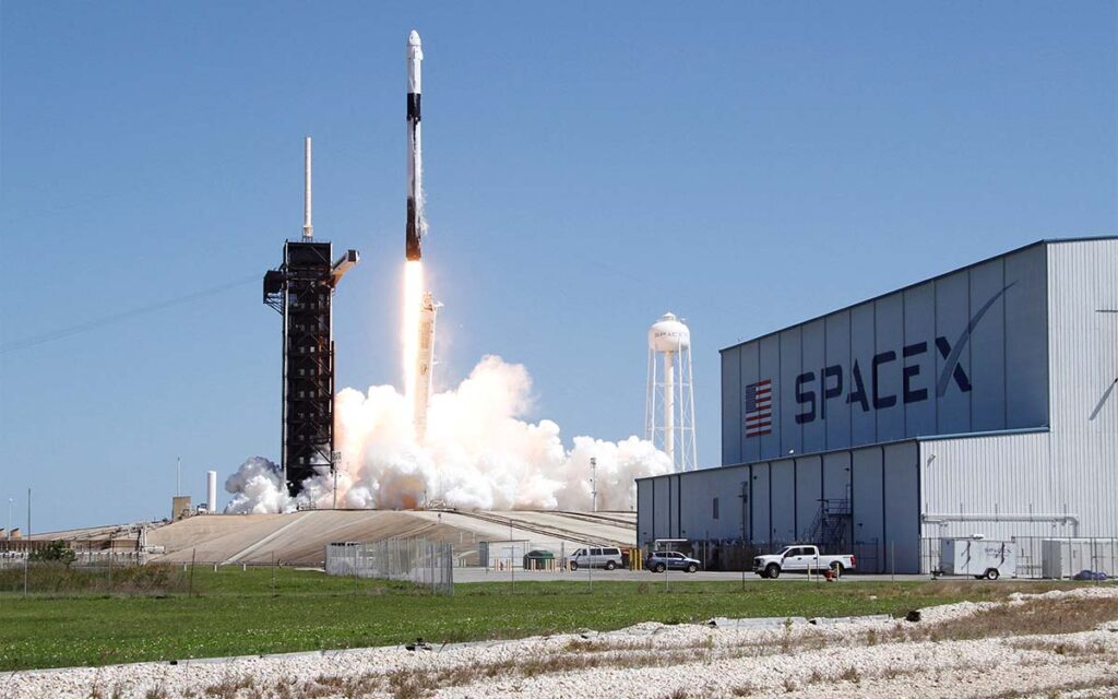 Buscan otorgar licencia a Starlink de SpaceX en Francia, tras revocación de concesión