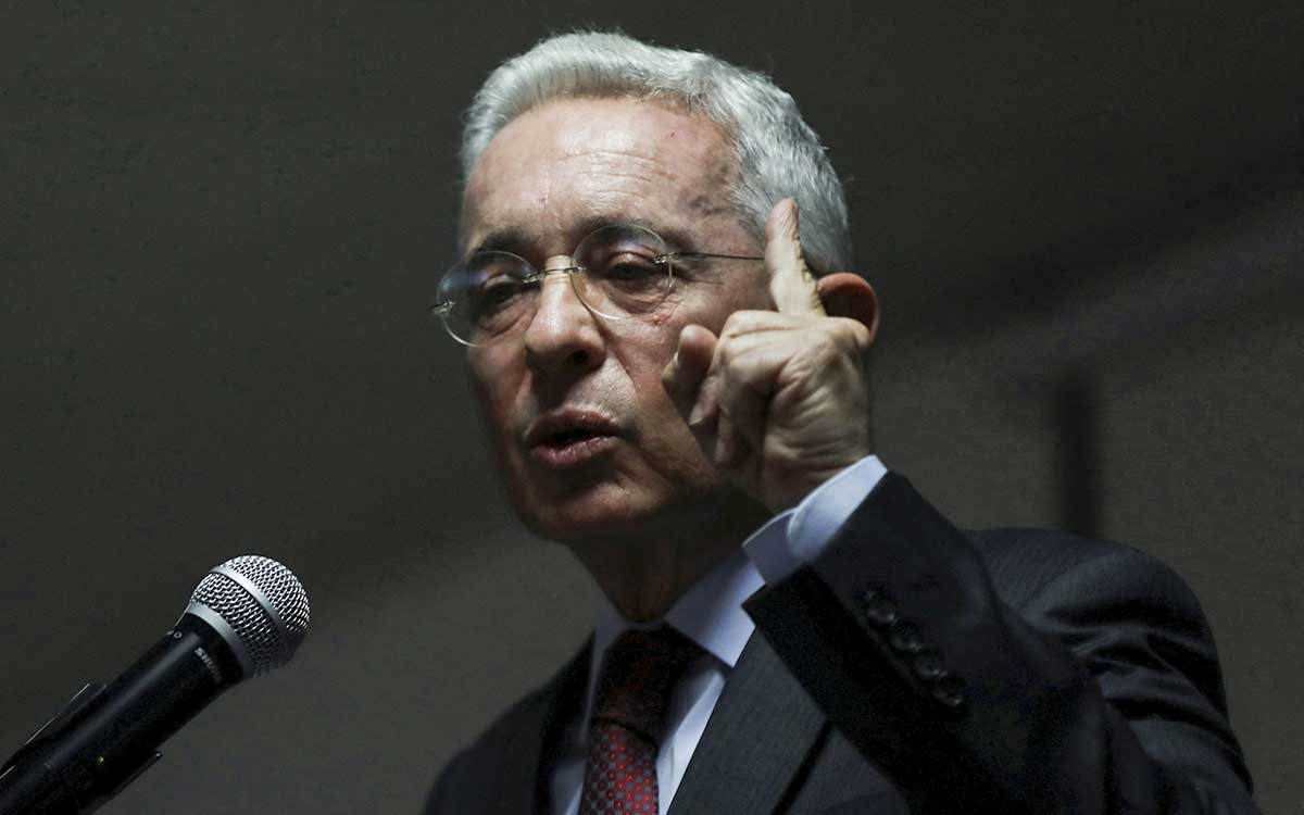 Colombia: Expresidente Álvaro Uribe irá a juicio por fraude procesal y manipulación de testigos