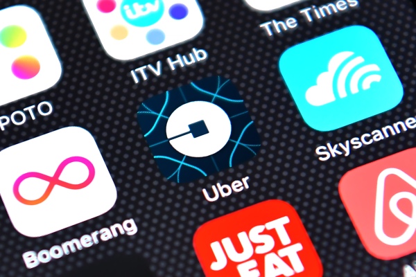 Cómo Uber está hackeando el crecimiento en España a pesar de los obstáculos regulatorios