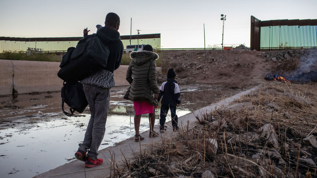 Crece la cifra de cruces de migrantes en la frontera sur de EEUU, la más alta en 20 años