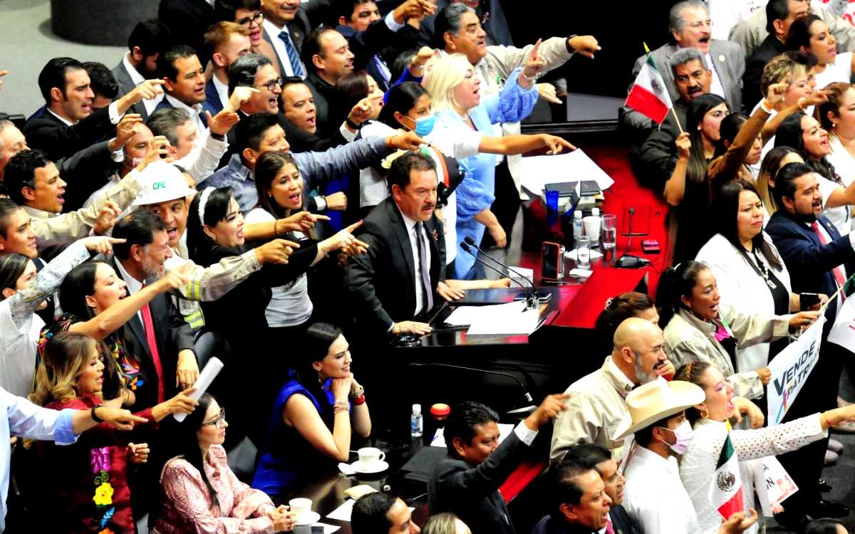 Desechan la reforma eléctrica de López Obrador en la Cámara de Diputados