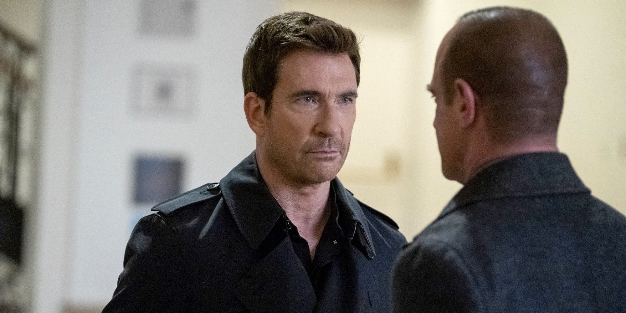 Dylan McDermott compara sus personajes del FBI: Most Wanted y Law & Order
