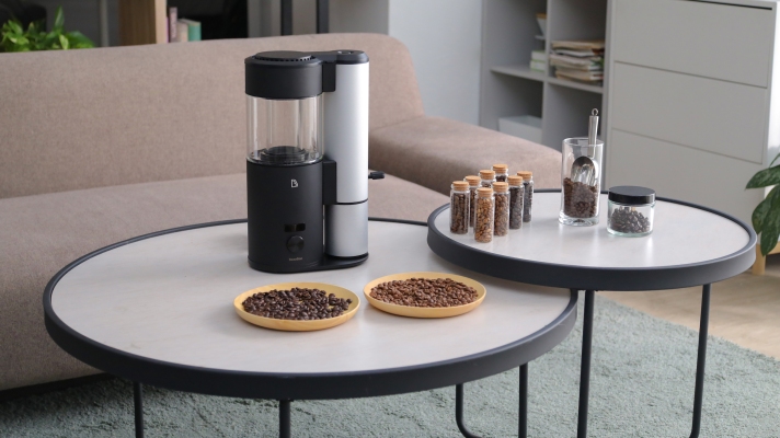 El tostador de café BeanBon facilita el tostado en casa, con personalización para los amantes del café avanzados