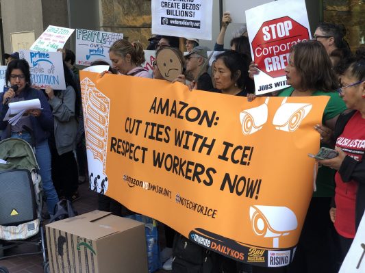 En Prime Day, las organizaciones de derechos de los trabajadores e inmigrantes de Amazon están protestando
