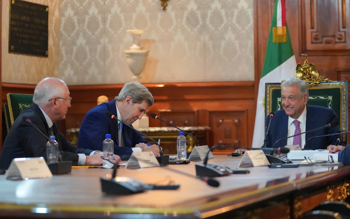 Encuentro fue amistoso: AMLO; se creará equipo de seguimiento a reforma: Kerry