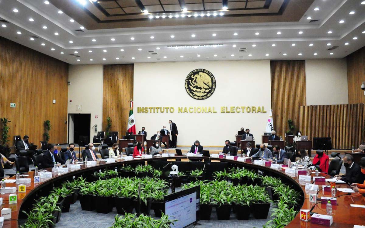 Estos son los argumentos de la oposición en contra de la reforma electoral de AMLO