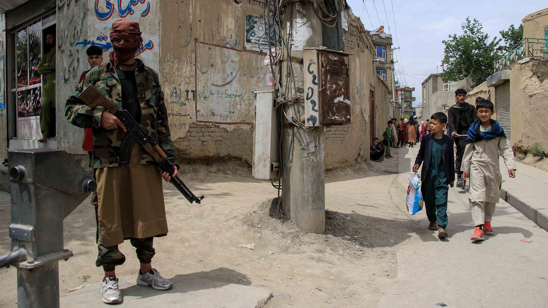 Explosiones en escuelas en Kabul dejan muertos y heridos