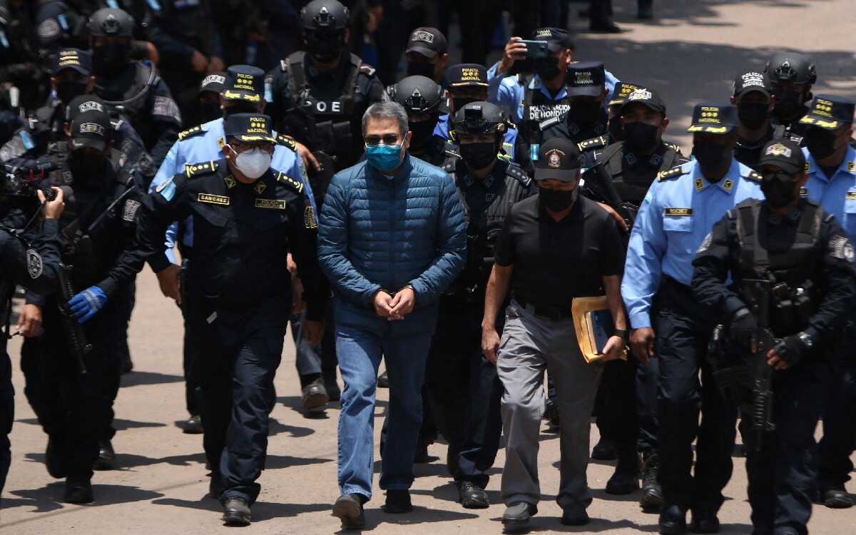 Extraditan al expresidente de Honduras a Estados Unidos | Videos