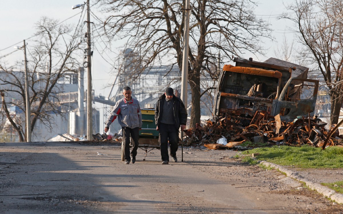 Fracasó el corredor humanitario en Mariúpol porque Rusia no controla a su propio ejército: Ucrania