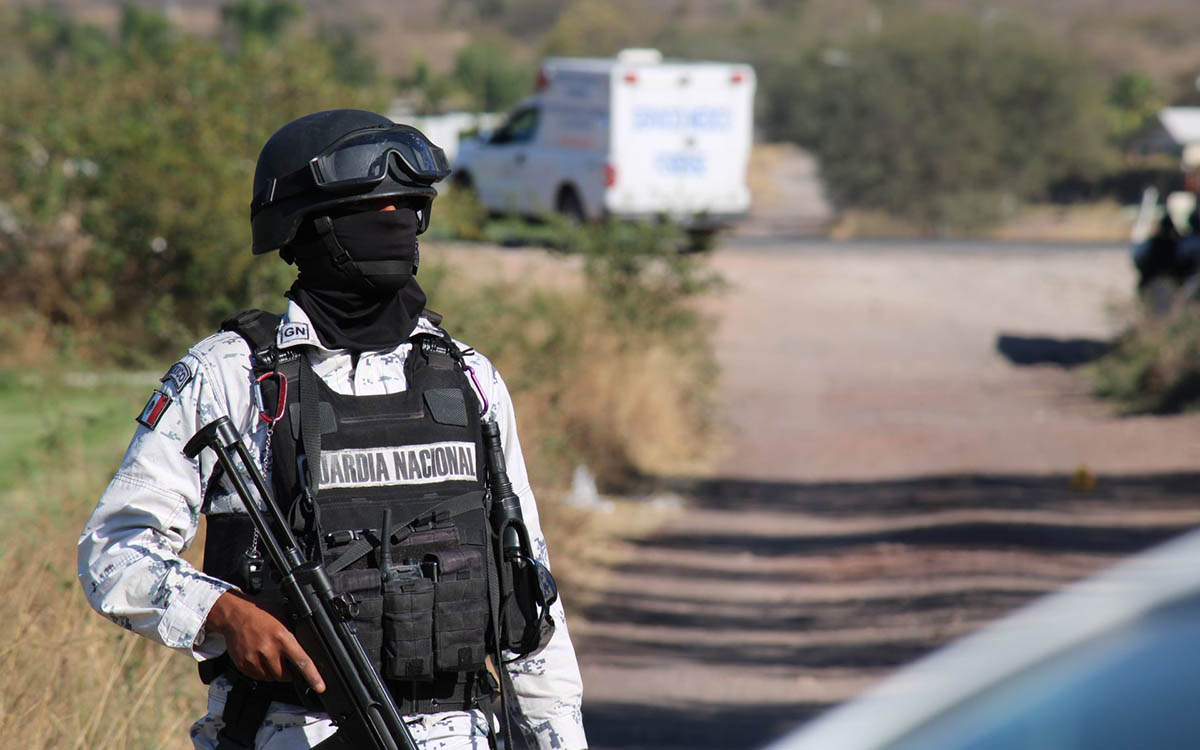 Guardia Nacional entrega a elemento que mató a estudiante en Guanajuato